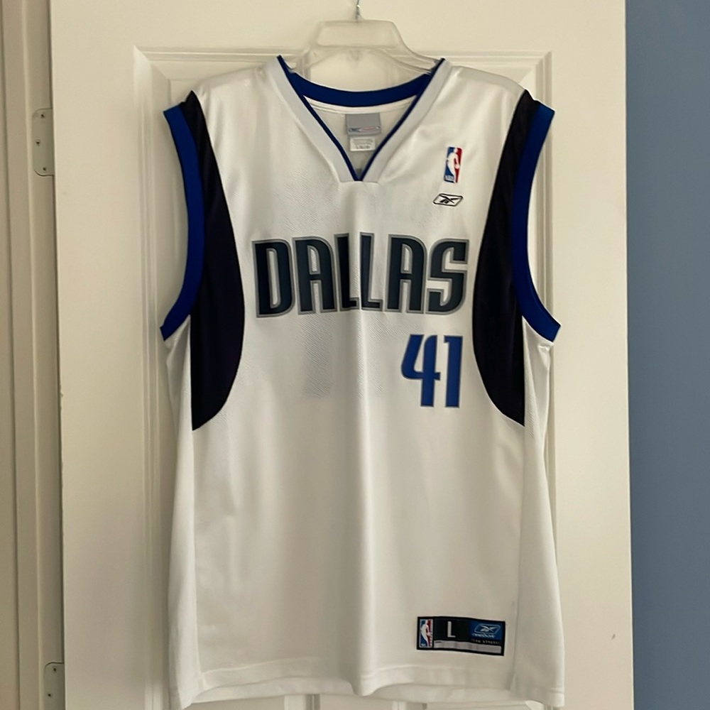 Dallas Mavericks Nowitzki jersey